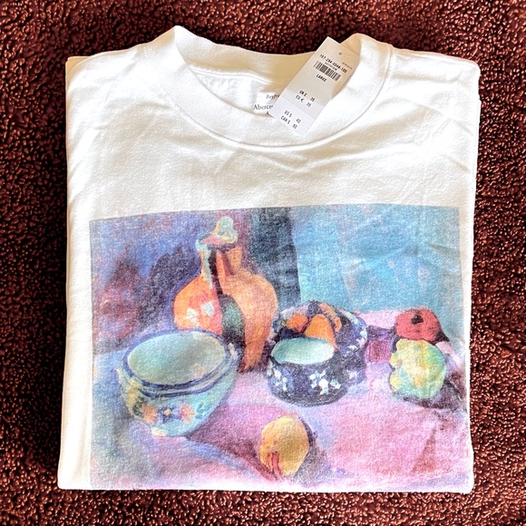 Abercrombie “Matisse” graphic tee - NWT Size L Women’s - Picture 2 of 2